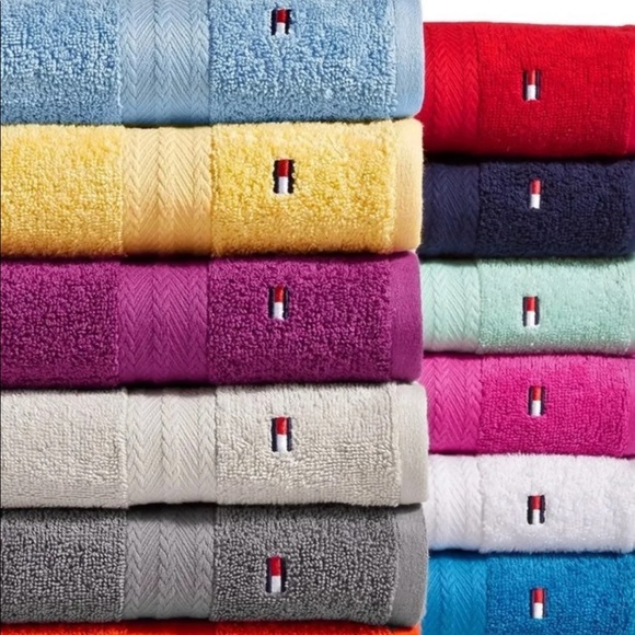 NWT Tommy Hilfiger Bath Towel - Picture 6 of 6